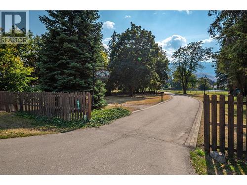 9310 Kalamalka Road, Coldstream, BC - Outdoor