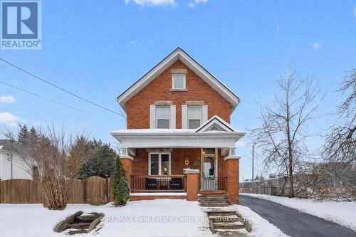 572 WOOLWICH STREET  Guelph (Exhibition Park), ON N1H 3Y2