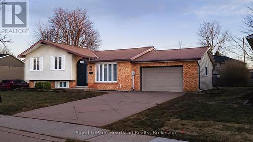 17 SUNCOAST DRIVE W  Goderich (Goderich (Town)), ON N7A 4H1