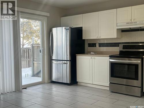 110 103 Rutherford Crescent, Saskatoon, SK - Indoor Photo Showing Kitchen