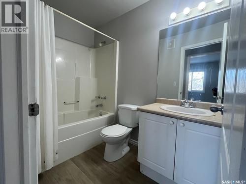110 103 Rutherford Crescent, Saskatoon, SK - Indoor Photo Showing Bathroom