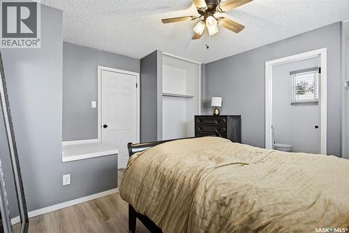 15 Rutley Street, Regina, SK - Indoor Photo Showing Bedroom