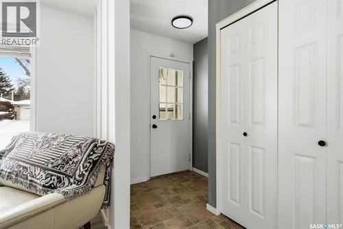 15 Rutley Street, Regina, SK - Indoor