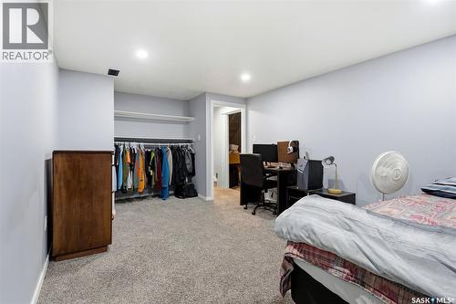 15 Rutley Street, Regina, SK - Indoor Photo Showing Bedroom