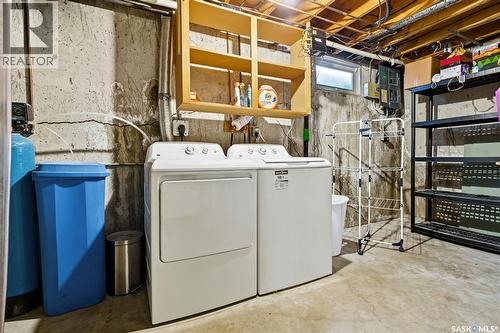 15 Rutley Street, Regina, SK - Indoor Photo Showing Laundry Room