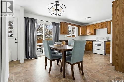 15 Rutley Street, Regina, SK - Indoor Photo Showing Dining Room