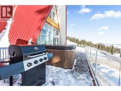 SE exposure.  Private hot tub - 