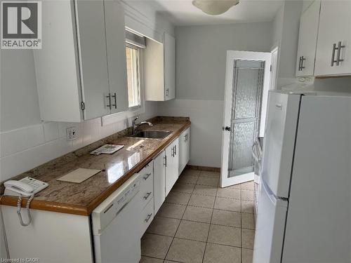 23 Elkington Drive, Kitchener, ON - Indoor Photo Showing Kitchen