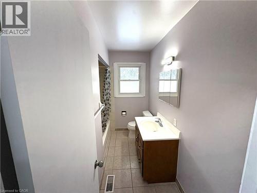 23 Elkington Drive, Kitchener, ON - Indoor Photo Showing Bathroom