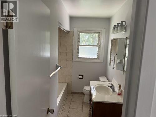 23 Elkington Drive, Kitchener, ON - Indoor Photo Showing Bathroom