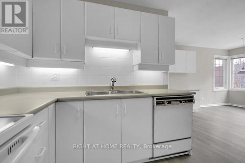 38 Kettering, Ottawa, ON - Indoor Photo Showing Kitchen With Double Sink
