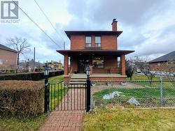 58 HARDING AVENUE  Toronto, ON M6M 3A5