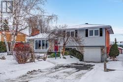 10 SPRING GARDEN AVENUE  Ottawa, ON K2G 3B3