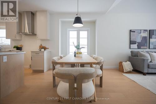 6673 Hayward Drive, London South (South V), ON - Indoor Photo Showing Dining Room