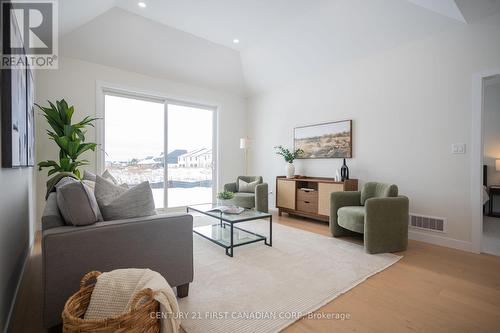 6673 Hayward Drive, London South (South V), ON - Indoor