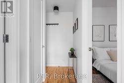 2 - 264 DOVERCOURT ROAD  Toronto, ON M6J 3E1