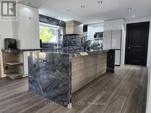 48 Mill Run Gate, Uxbridge, ON - Indoor Photo Showing Other Room