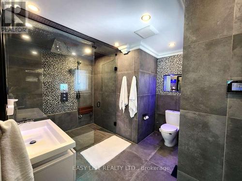 48 Mill Run Gate, Uxbridge, ON - Indoor Photo Showing Bathroom