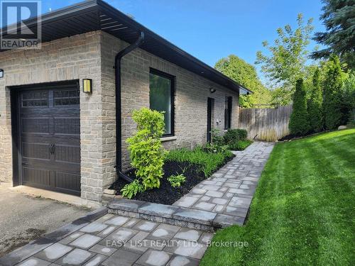 48 Mill Run Gate, Uxbridge, ON - Outdoor