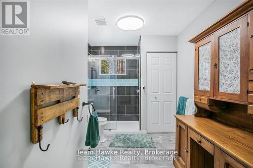 22 Laurier Boulevard, Tiny, ON - Indoor Photo Showing Other Room