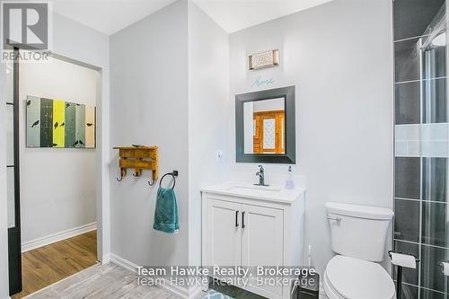 22 Laurier Boulevard, Tiny, ON - Indoor Photo Showing Bathroom