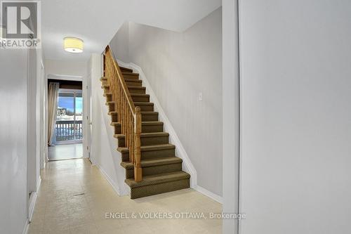 21 Drayton Private, Ottawa, ON - Indoor Photo Showing Other Room