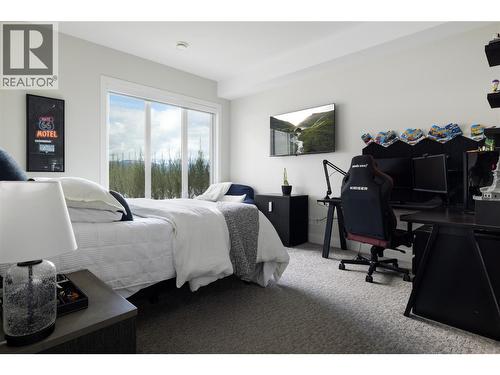 5650 The Edge Place Unit# 111, Kelowna, BC - Indoor Photo Showing Bedroom