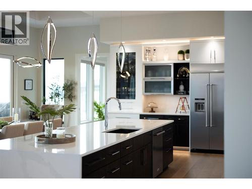 5650 The Edge Place Unit# 111, Kelowna, BC - Indoor Photo Showing Kitchen With Upgraded Kitchen