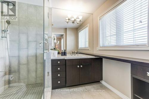 4134 Medland Drive, Burlington, ON - Indoor Photo Showing Bathroom