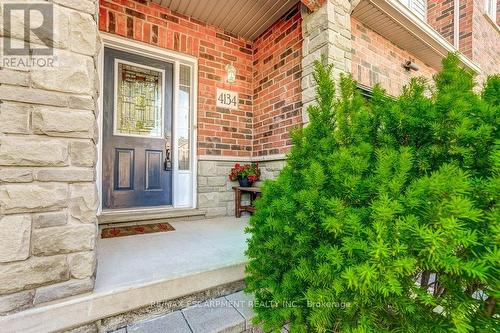 4134 Medland Drive, Burlington, ON - Outdoor
