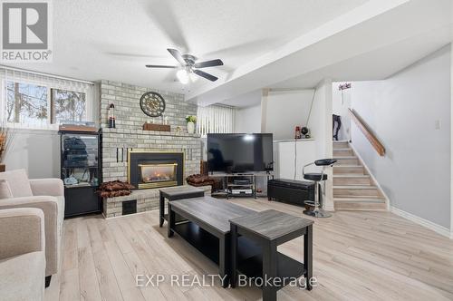 428 Dayna Crescent, Waterloo, ON - Indoor Photo Showing Living Room With Fireplace