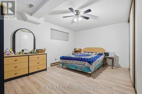 428 Dayna Crescent, Waterloo, ON - Indoor Photo Showing Bedroom