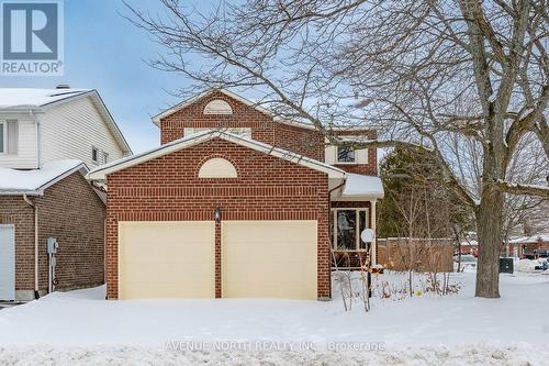 2 CHICKASAW CRESCENT  Ottawa, ON K2M 1M3