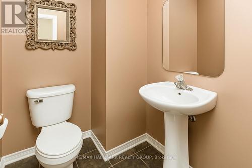 Main level powder room - 896 Longfields Drive, Ottawa, ON - Indoor Photo Showing Bathroom