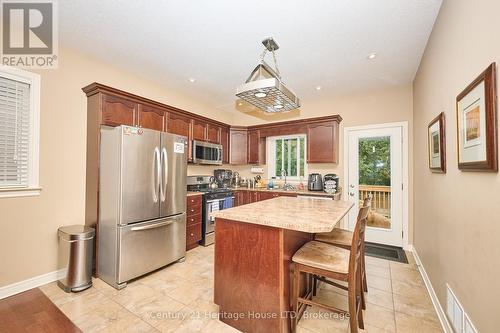 3257 Grove Avenue, Fort Erie (Ridgeway), ON - Indoor Photo Showing Kitchen With Double Sink