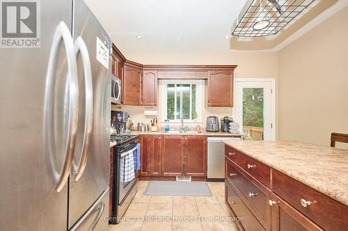 3257 Grove Avenue, Fort Erie (Ridgeway), ON - Indoor Photo Showing Bedroom