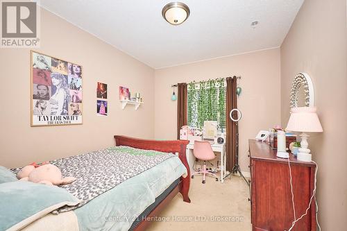 3257 Grove Avenue, Fort Erie (Ridgeway), ON - Indoor Photo Showing Bathroom