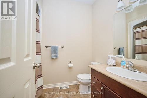 3257 Grove Avenue, Fort Erie (Ridgeway), ON - Indoor Photo Showing Bedroom