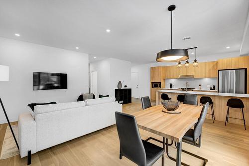 Salle à manger - Rue Blondin, Sainte-Adèle, QC - Indoor