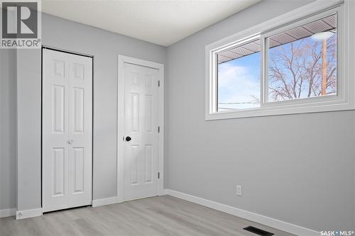 443 Argyle Street N, Regina, SK - Indoor Photo Showing Other Room