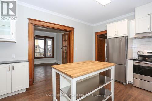 94 Scott Street, Kitchener, ON - Indoor Photo Showing Kitchen