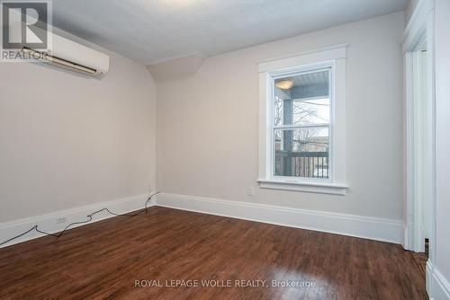 94 Scott Street, Kitchener, ON - Indoor Photo Showing Other Room