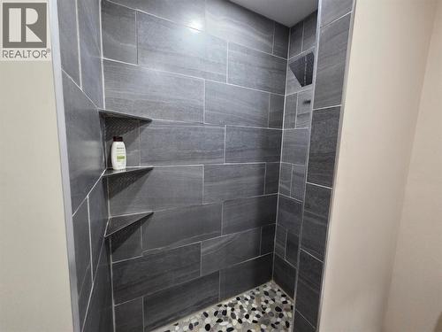2546 Upper Bench Road, Keremeos, BC - Indoor Photo Showing Bathroom