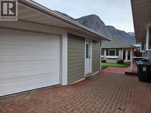 2546 Upper Bench Road, Keremeos, BC - Outdoor With Exterior
