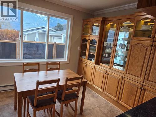 2546 Upper Bench Road, Keremeos, BC - Indoor Photo Showing Dining Room