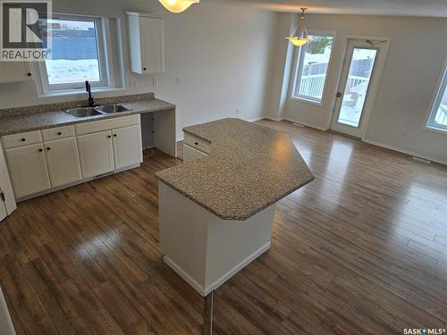403 Gordon Road, Saskatoon, SK - Indoor Photo Showing Kitchen With Double Sink