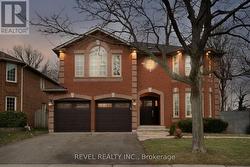 2192 OAKMEAD BOULEVARD  Oakville, ON L6H 6B4