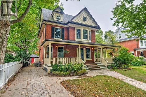 302 WILLIAM STREET  Oakville, ON L6J 1E4