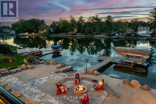 18 Edgewater Road, Wasaga Beach, ON - Outdoor With Facade