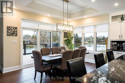 18 Edgewater Road, Wasaga Beach, ON - Indoor Photo Showing Living Room
